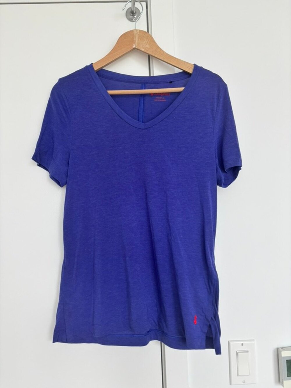 Cotopaxi Fino Tech Tee | Women's M | Purple | V-Neck